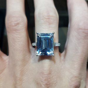 Size 8.25 925 Sterling Silver Large Rectangle Cubic Zirconia Gem Ring